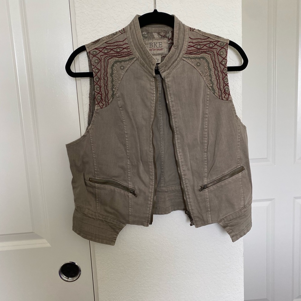 BKE vest